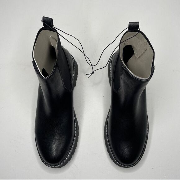 DV by Dolce Vita Lobera Chelsea Ankle Boot NIB - Picture 9 of 13